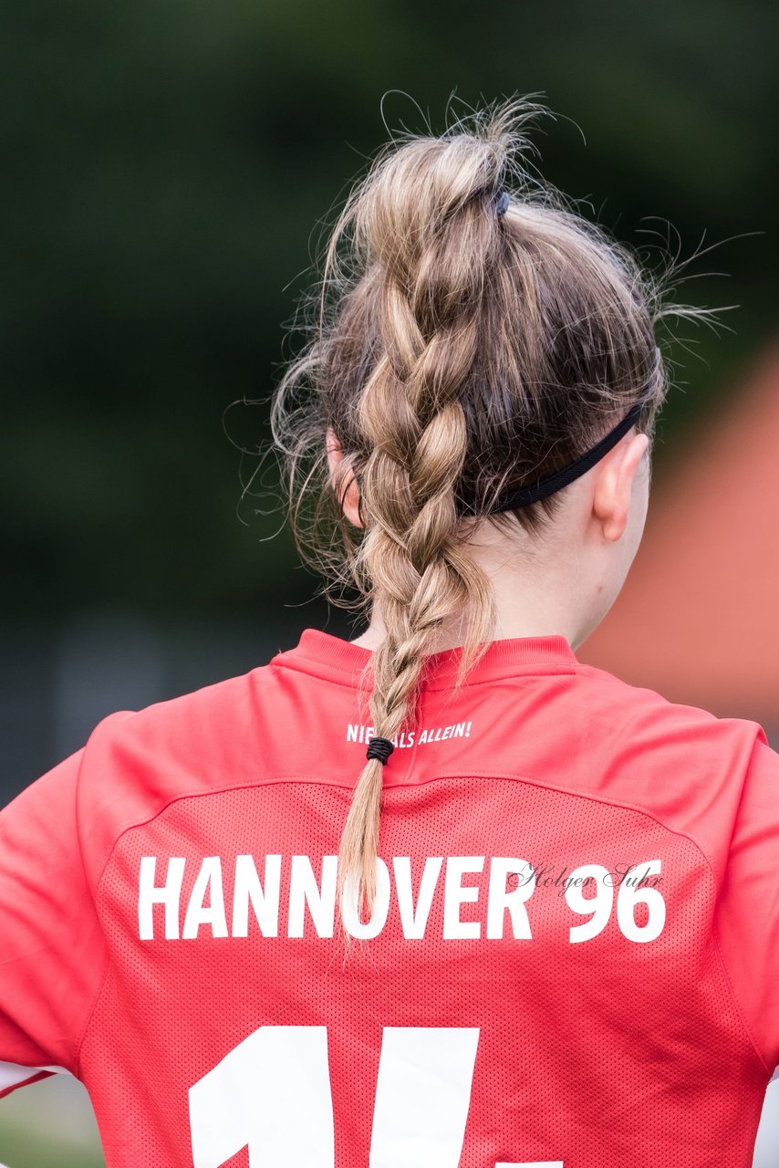 Bild 264 - wBJ Harburger TB - Hannover 96 : Ergebnis: 2:2